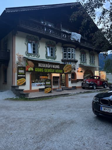 Gibbs Gemüsekebab Außenansicht bei Dämmerung
